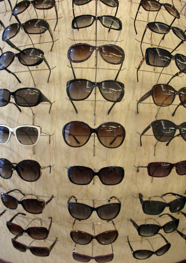 Sonnenbrillen schützen vor Blendung und gesundheitsschädigenden UV-Strahlen